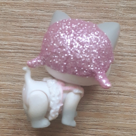 25 Piece LOL Surprise Dolls Lot: Dawn Doll, Pet Cat, Winking Lil Baby + 22 Items - Picture 8 of 13